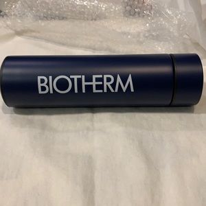 BNIB Biotherm 450 ML Stainless Steel Double Wall Travel Mug in Deep Blue